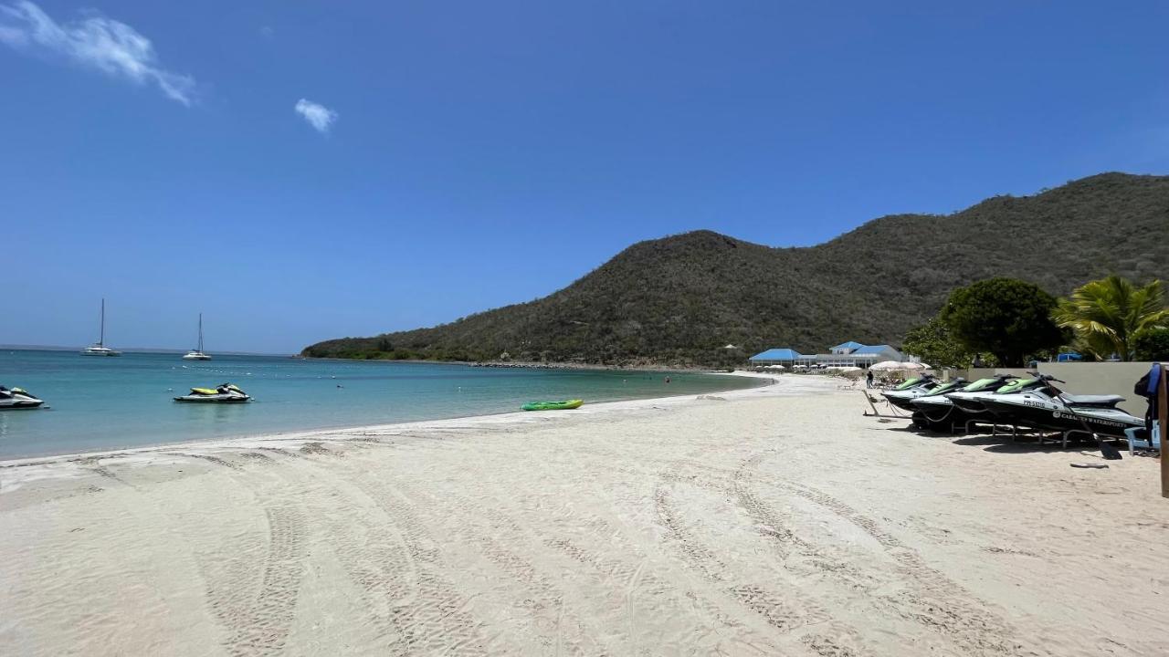 Island Escape, Marina Paradise & Beach Adventures Cul de Sac Εξωτερικό φωτογραφία